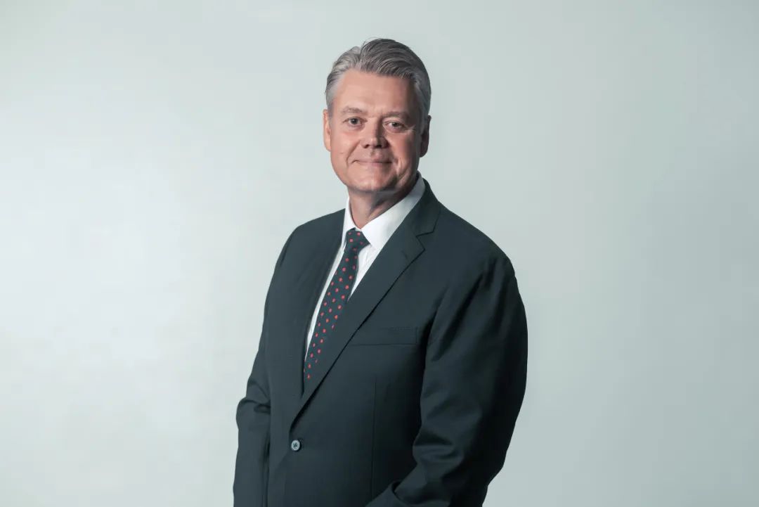 CEO.jpg CEO.jpg